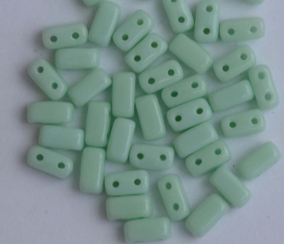 Brick Green Opaque Pale Jade 63100 CzechMates Beads x 50
